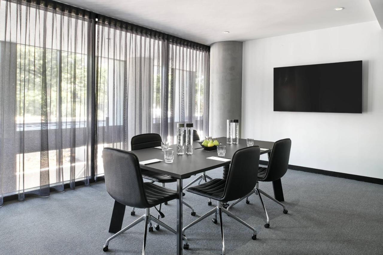 Midnight Hotel, Autograph Collection Canberra Extérieur photo Meeting room at the University of Nottingham