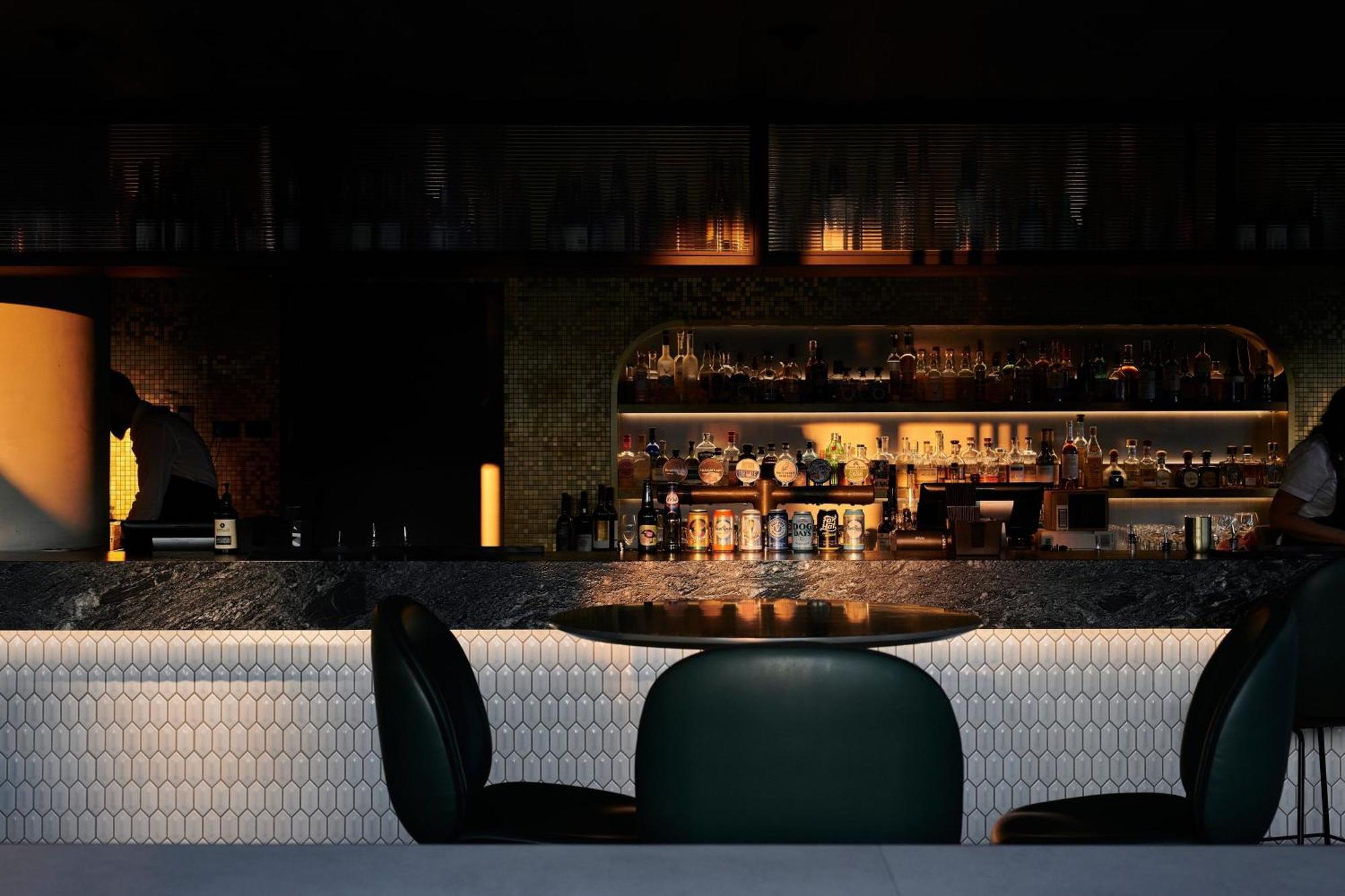 Midnight Hotel, Autograph Collection Canberra Extérieur photo The bar at the London Edition