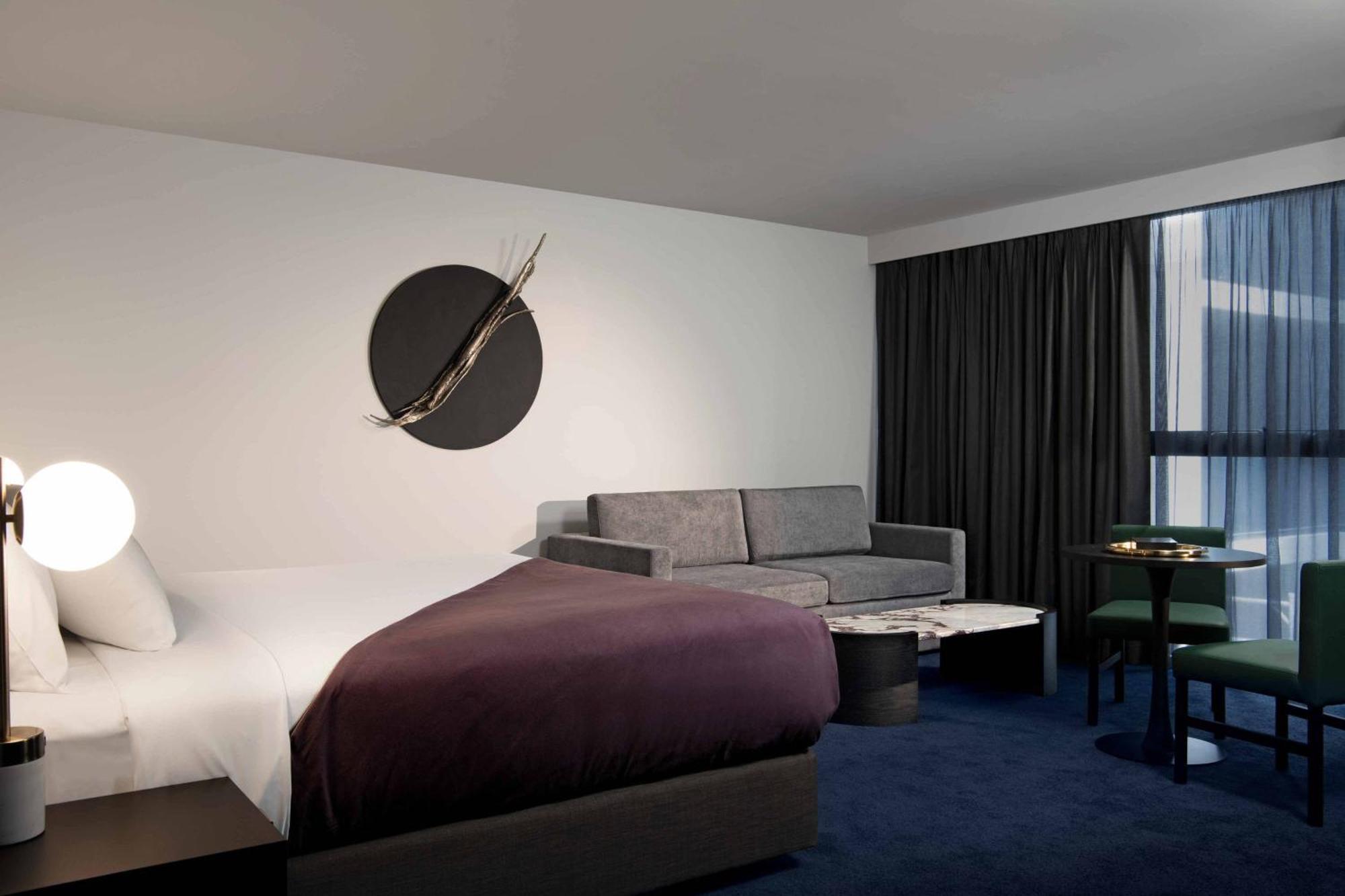 Midnight Hotel, Autograph Collection Canberra Extérieur photo A room at the hotel